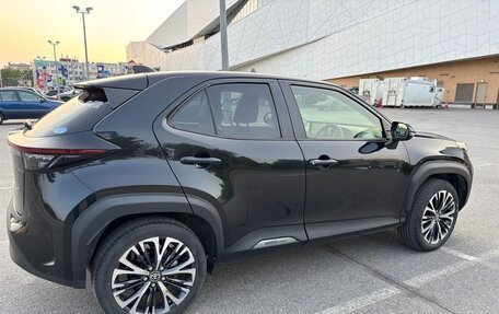 Toyota Yaris Cross, 2022 год, 1 850 000 рублей, 8 фотография