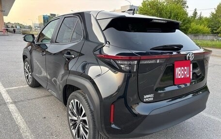 Toyota Yaris Cross, 2022 год, 1 850 000 рублей, 6 фотография