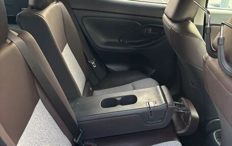 Toyota Yaris Cross, 2022 год, 1 850 000 рублей, 11 фотография