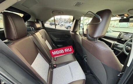 Toyota Yaris Cross, 2022 год, 1 850 000 рублей, 18 фотография