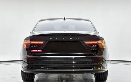 Volvo S90 II рестайлинг, 2025 год, 6 820 000 рублей, 4 фотография