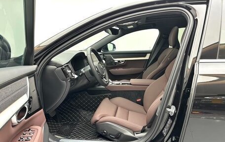 Volvo S90 II рестайлинг, 2025 год, 6 820 000 рублей, 12 фотография