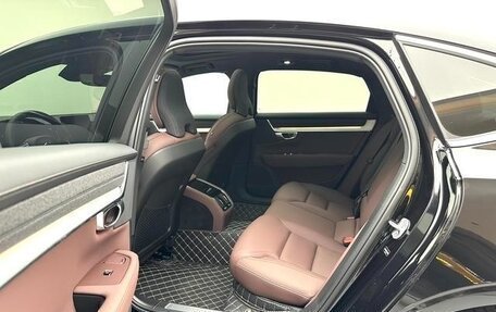 Volvo S90 II рестайлинг, 2025 год, 6 820 000 рублей, 14 фотография