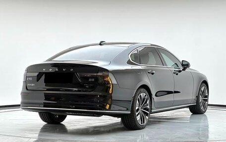 Volvo S90 II рестайлинг, 2025 год, 6 820 000 рублей, 8 фотография