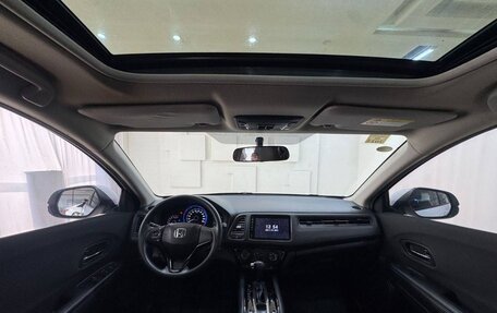 Honda Vezel, 2022 год, 1 650 000 рублей, 5 фотография