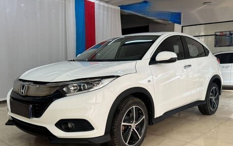 Honda Vezel, 2022 год, 1 650 000 рублей, 2 фотография