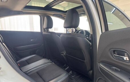 Honda Vezel, 2022 год, 1 650 000 рублей, 9 фотография