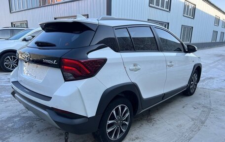 Toyota Yaris XP150 рестайлинг, 2022 год, 1 550 000 рублей, 4 фотография