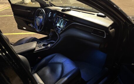 Toyota Camry, 2019 год, 2 990 000 рублей, 6 фотография