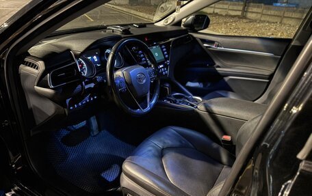 Toyota Camry, 2019 год, 2 990 000 рублей, 5 фотография