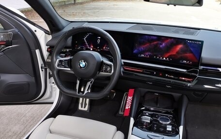 BMW 5 серия, 2025 год, 6 920 000 рублей, 26 фотография