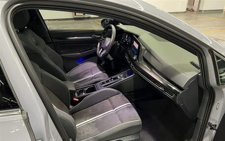 Volkswagen Golf VIII, 2023 год, 2 150 000 рублей, 16 фотография