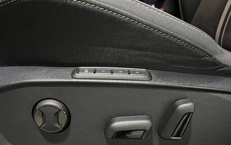 Volkswagen Golf VIII, 2023 год, 2 150 000 рублей, 17 фотография