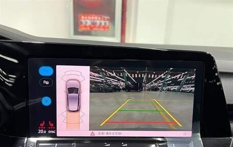 Volkswagen Golf VIII, 2023 год, 2 150 000 рублей, 13 фотография