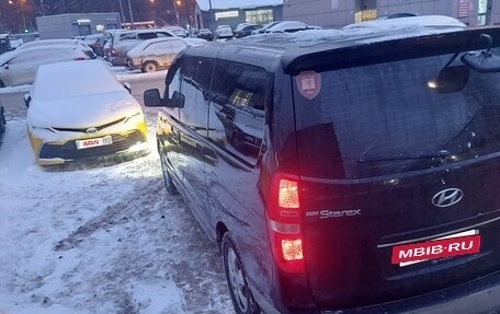 Hyundai Grand Starex Grand Starex I рестайлинг 2, 2010 год, 1 795 000 рублей, 10 фотография