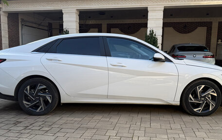 Hyundai Elantra, 2024 год, 2 350 000 рублей, 4 фотография