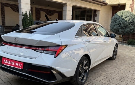 Hyundai Elantra, 2024 год, 2 350 000 рублей, 18 фотография