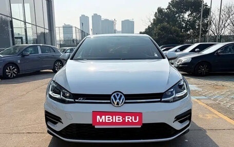 Volkswagen Golf VII, 2020 год, 1 440 190 рублей, 2 фотография