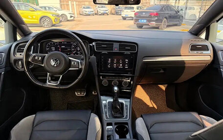 Volkswagen Golf VII, 2020 год, 1 440 190 рублей, 13 фотография