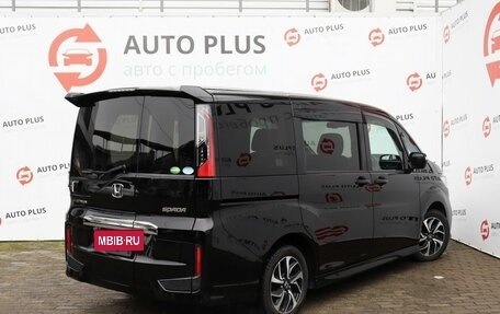 Honda Stepwgn IV, 2018 год, 2 490 000 рублей, 2 фотография