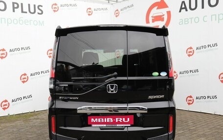 Honda Stepwgn IV, 2018 год, 2 490 000 рублей, 6 фотография