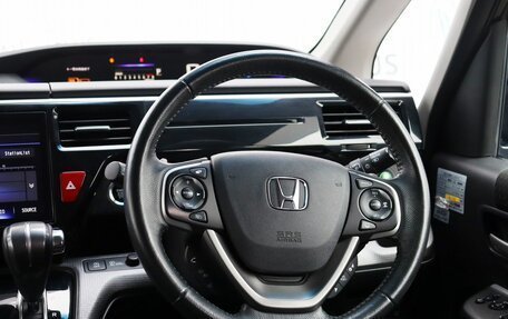 Honda Stepwgn IV, 2018 год, 2 490 000 рублей, 13 фотография