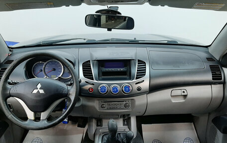 Mitsubishi L200 IV рестайлинг, 2007 год, 990 000 рублей, 8 фотография