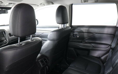 Mitsubishi Outlander III рестайлинг 3, 2019 год, 2 777 000 рублей, 12 фотография