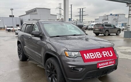 Jeep Grand Cherokee, 2018 год, 2 300 000 рублей, 3 фотография