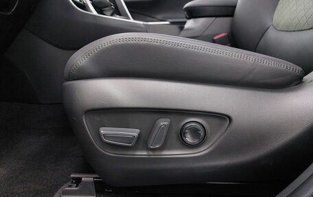 Toyota RAV4, 2025 год, 4 450 000 рублей, 18 фотография