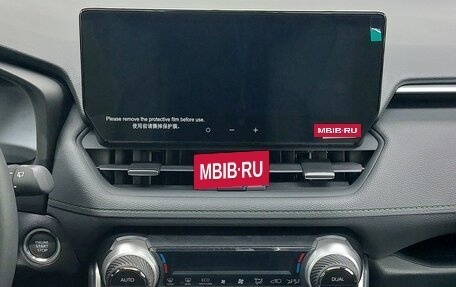 Toyota RAV4, 2025 год, 4 450 000 рублей, 15 фотография