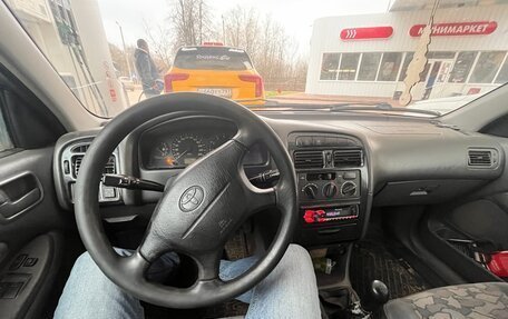 Toyota Avensis III рестайлинг, 1998 год, 150 000 рублей, 10 фотография