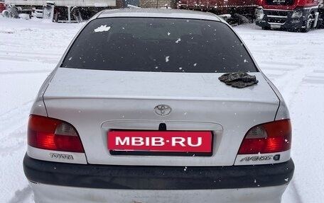 Toyota Avensis III рестайлинг, 1998 год, 150 000 рублей, 3 фотография