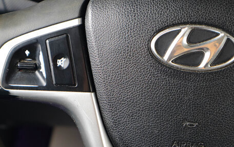 Hyundai Solaris II рестайлинг, 2013 год, 749 000 рублей, 15 фотография