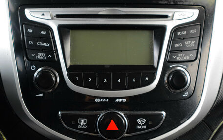 Hyundai Solaris II рестайлинг, 2013 год, 749 000 рублей, 17 фотография