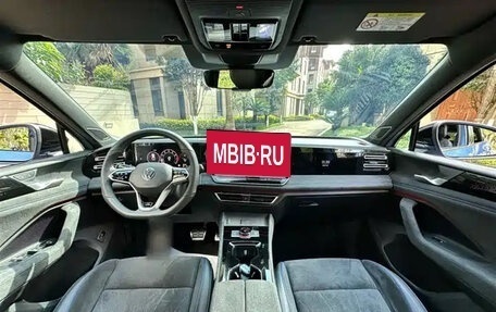 Volkswagen Tiguan, 2024 год, 4 910 000 рублей, 2 фотография