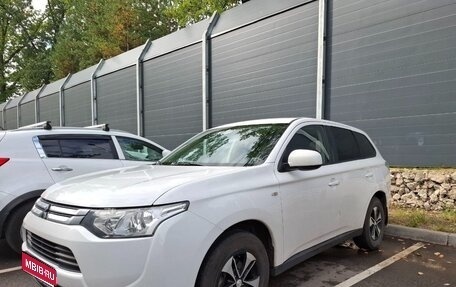 Mitsubishi Outlander III рестайлинг 3, 2014 год, 1 400 000 рублей, 1 фотография