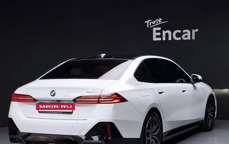 BMW 5 серия, 2024 год, 6 190 000 рублей, 2 фотография