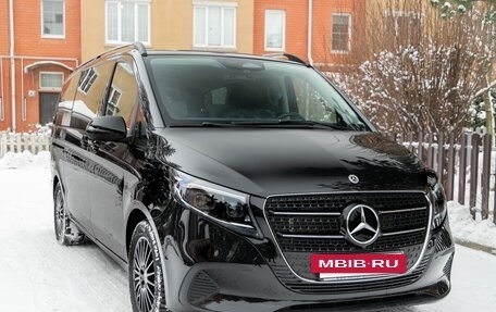 Mercedes-Benz V-Класс, 2024 год, 9 300 000 рублей, 2 фотография