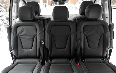 Mercedes-Benz V-Класс, 2024 год, 9 300 000 рублей, 19 фотография