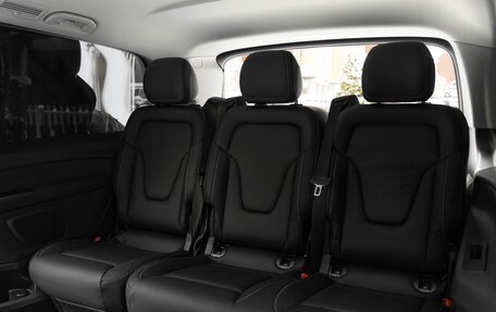 Mercedes-Benz V-Класс, 2024 год, 9 300 000 рублей, 20 фотография