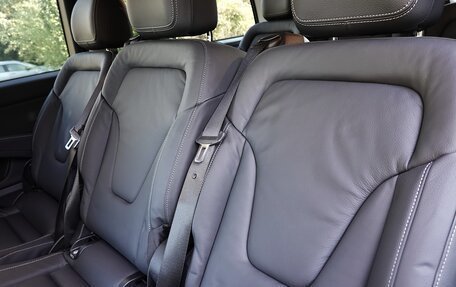 Mercedes-Benz V-Класс, 2024 год, 9 300 000 рублей, 26 фотография