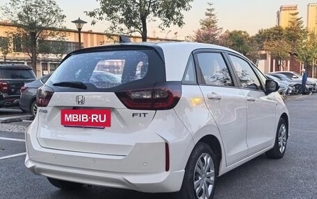 Honda Fit, 2021 год, 1 000 000 рублей, 5 фотография
