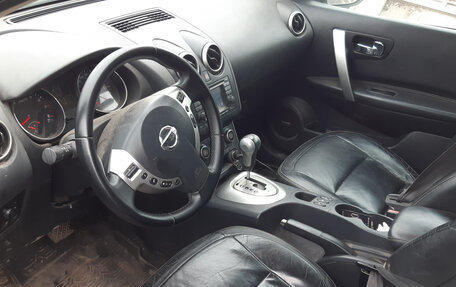 Nissan Qashqai, 2010 год, 700 000 рублей, 2 фотография