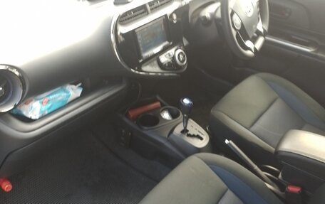 Toyota Aqua I, 2018 год, 1 250 000 рублей, 11 фотография