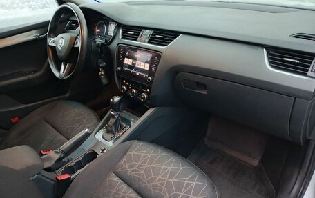 Skoda Octavia, 2019 год, 1 900 000 рублей, 10 фотография