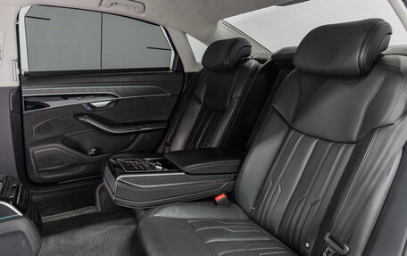 Audi A8, 2018 год, 5 390 000 рублей, 25 фотография