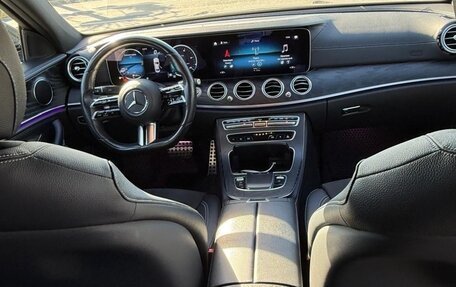 Mercedes-Benz E-Класс, 2021 год, 4 900 000 рублей, 8 фотография