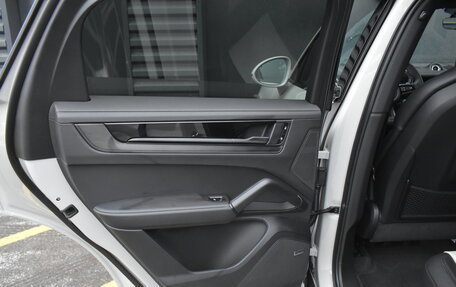 Porsche Cayenne III, 2025 год, 19 300 000 рублей, 16 фотография