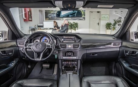 Mercedes-Benz E-Класс, 2013 год, 1 728 000 рублей, 26 фотография